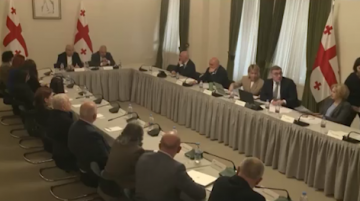 პარლამენტის „ფასების კომისია“ ფარმაცევტული კომპანიების წარმომადგენლებს შეხვდა